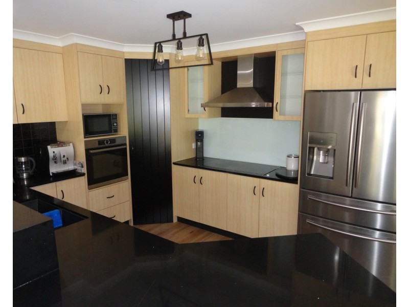 12 Jake Court, Middle Ridge QLD 4350