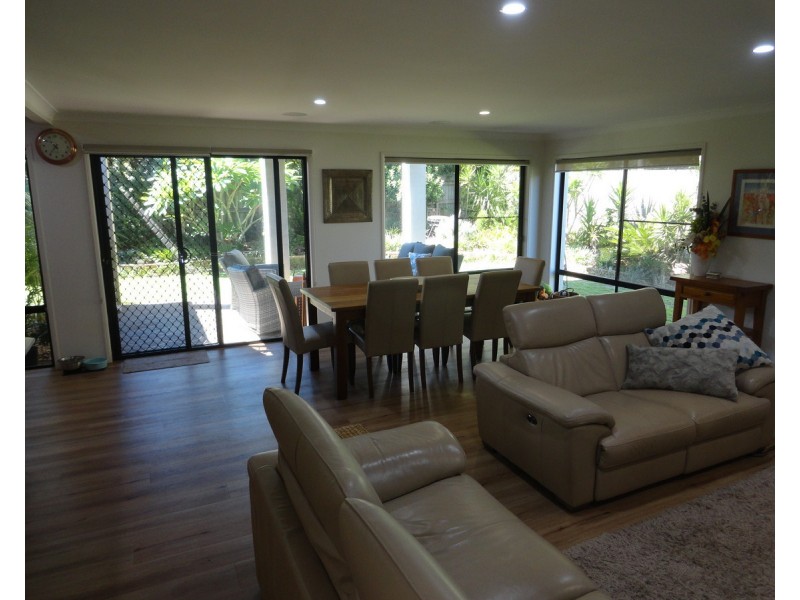 12 Jake Court, Middle Ridge QLD 4350