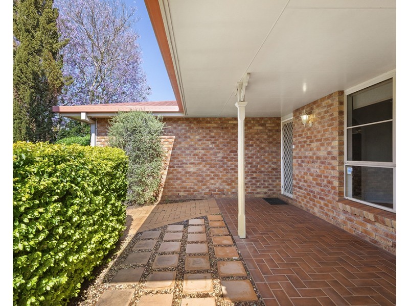 42 Bouganvillea Drive, Middle Ridge QLD 4350