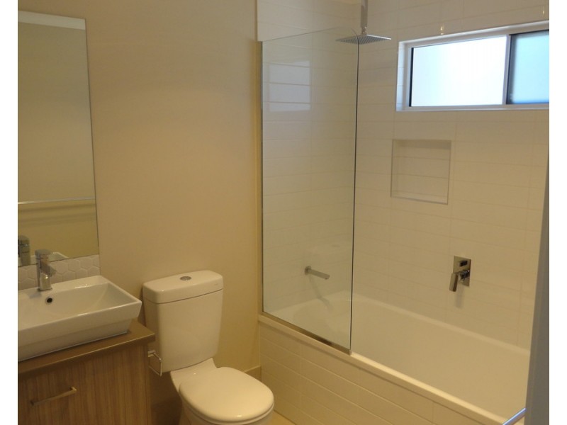 2/2A Creek Street, East Toowoomba QLD 4350