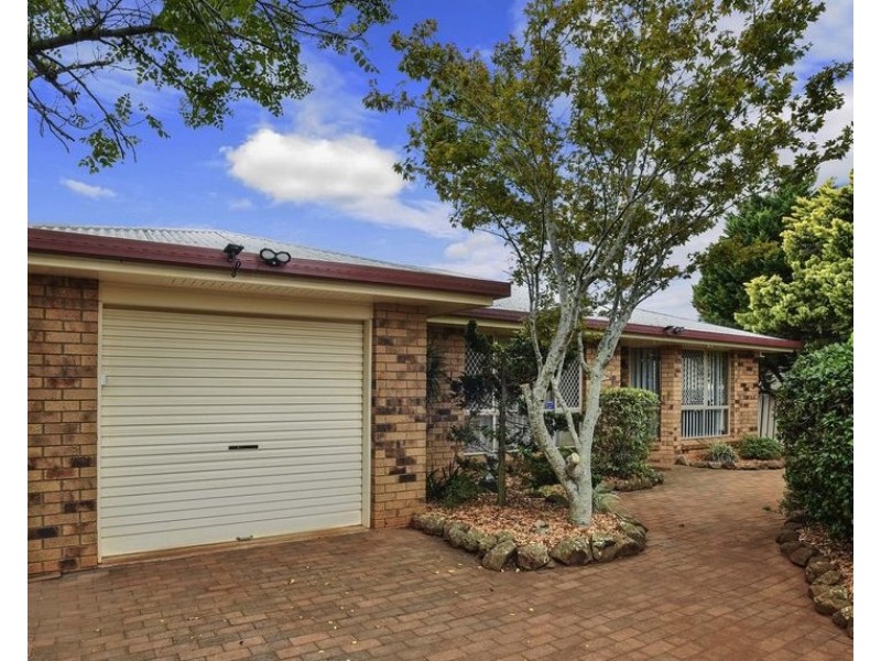 11 Janine Court, Kearneys Spring QLD 4350