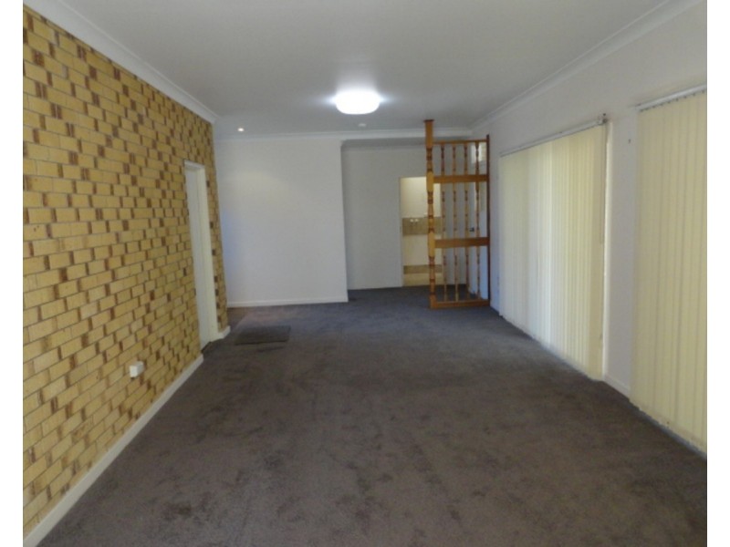 155 Rowbotham Street, Rangeville QLD 4350