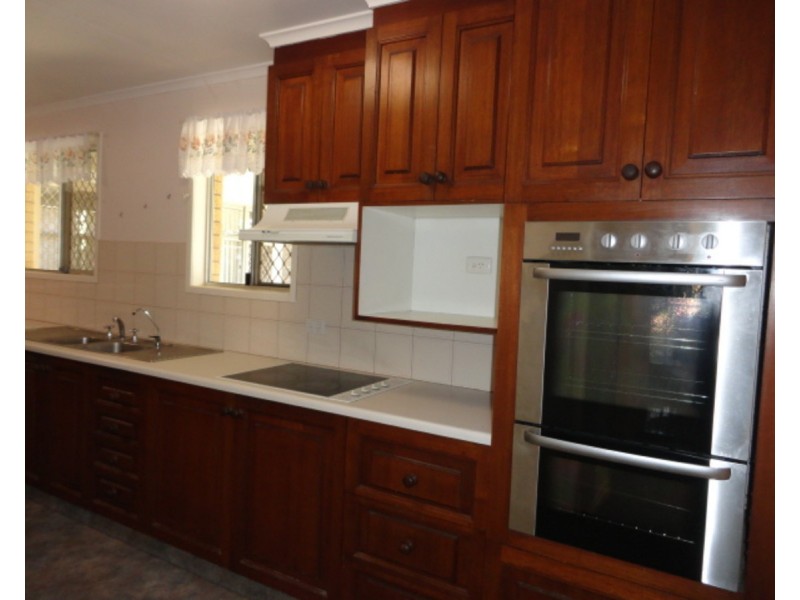 155 Rowbotham Street, Rangeville QLD 4350