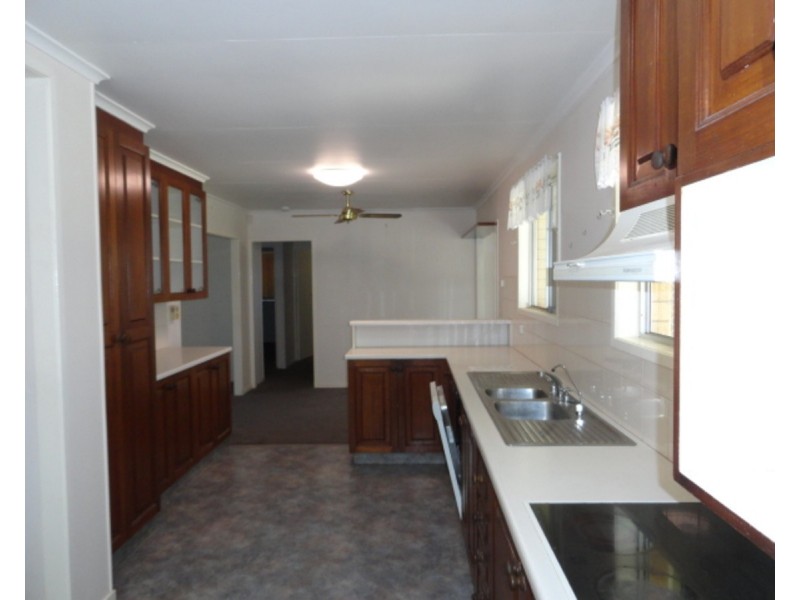 155 Rowbotham Street, Rangeville QLD 4350