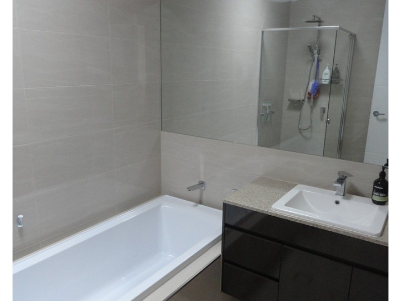 1/53 Mary Street, Mount Lofty QLD 4350