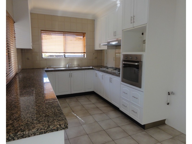 19D Wirra Wirra Street, Mount Lofty QLD 4350
