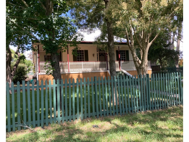 118 Curzon Street, Rangeville QLD 4350