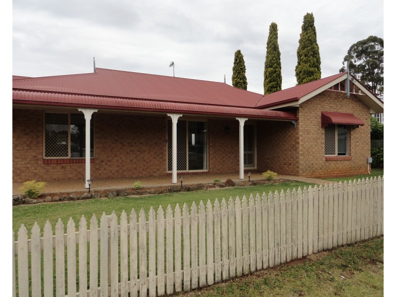 53 Dunmore Street, East Toowoomba QLD 4350