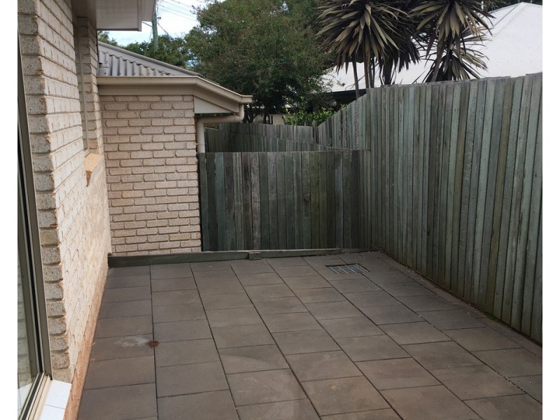 2/244 Mackenzie Street, Rangeville QLD 4350