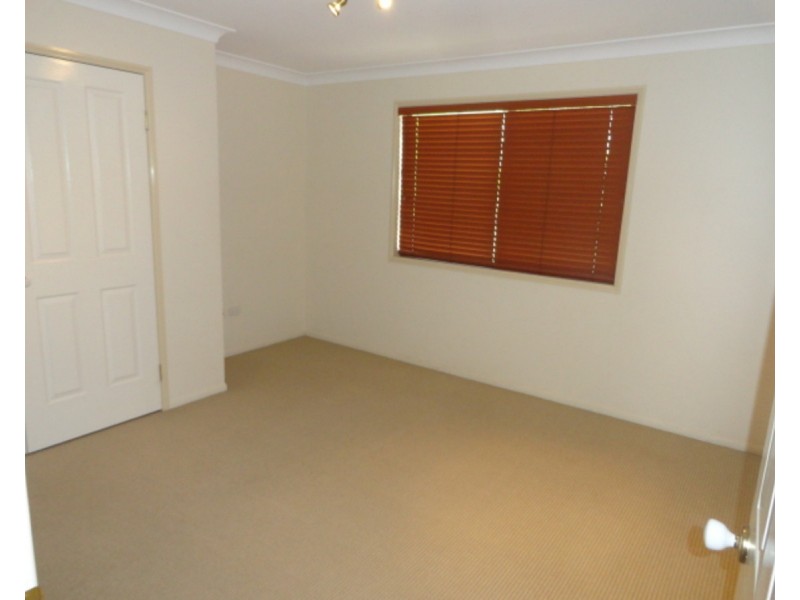 2/251 Nelson Street, Kearneys Spring QLD 4350