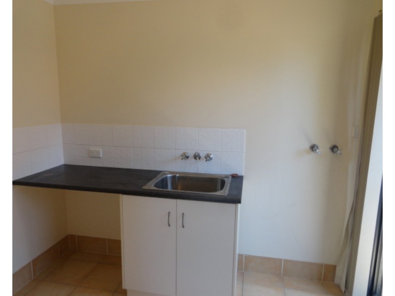 2/251 Nelson Street, Kearneys Spring QLD 4350