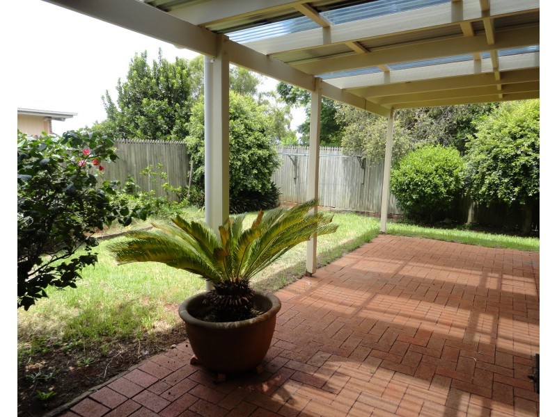 6/1 Stockton Court, Centenary Heights QLD 4350