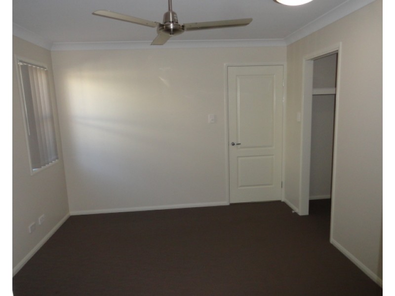1/12 Tempest Drive, Glenvale QLD 4350