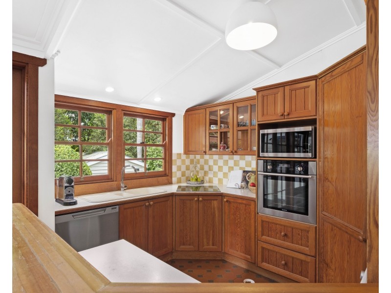 6 Arthur Street, East Toowoomba QLD 4350