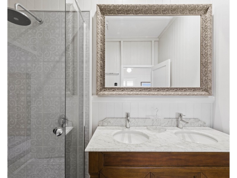 6 Arthur Street, East Toowoomba QLD 4350