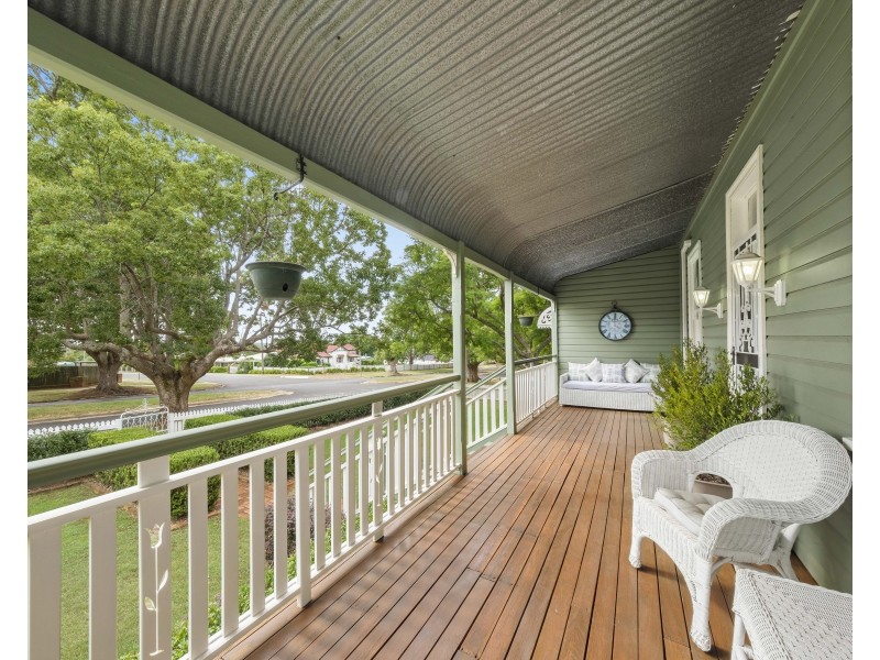 248 Geddes Street, Centenary Heights QLD 4350