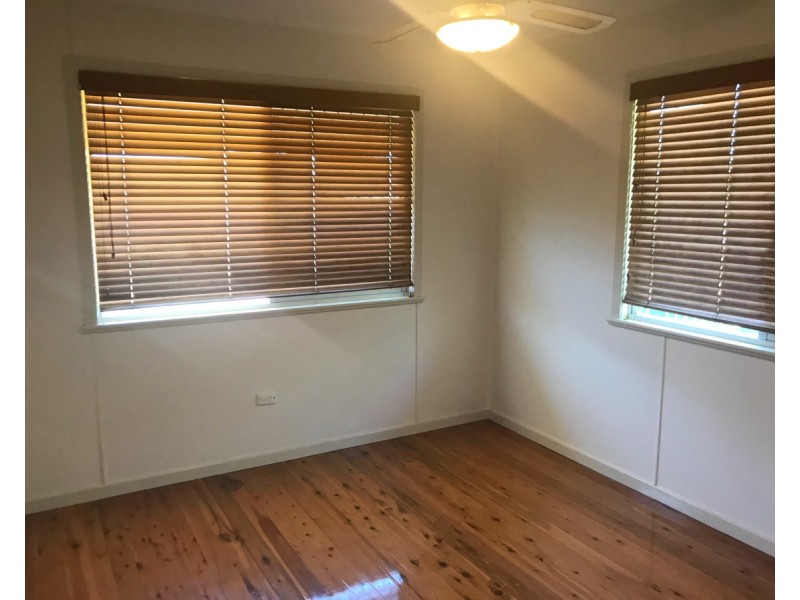 26 McNamara Street, Centenary Heights QLD 4350