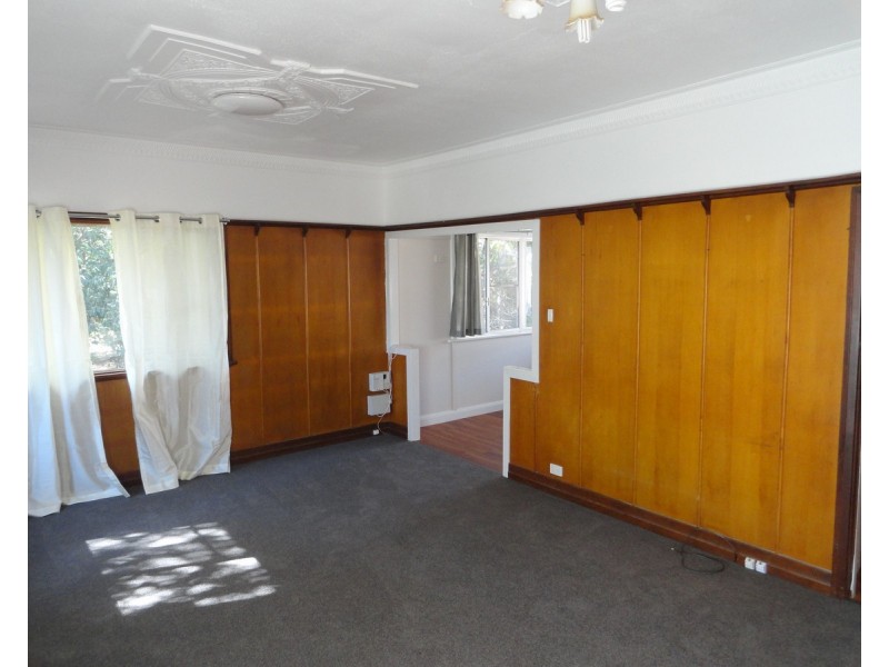 2 Perry Street, Harlaxton QLD 4350