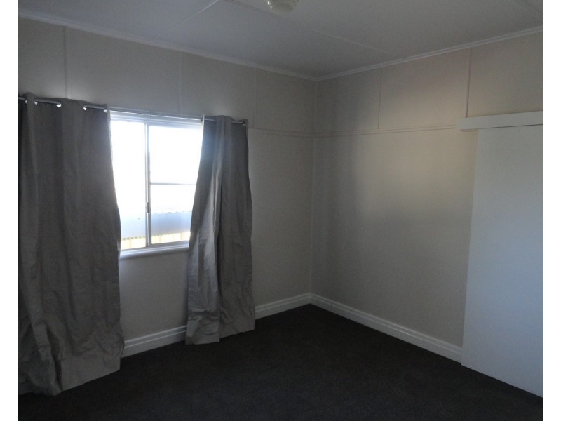2 Perry Street, Harlaxton QLD 4350
