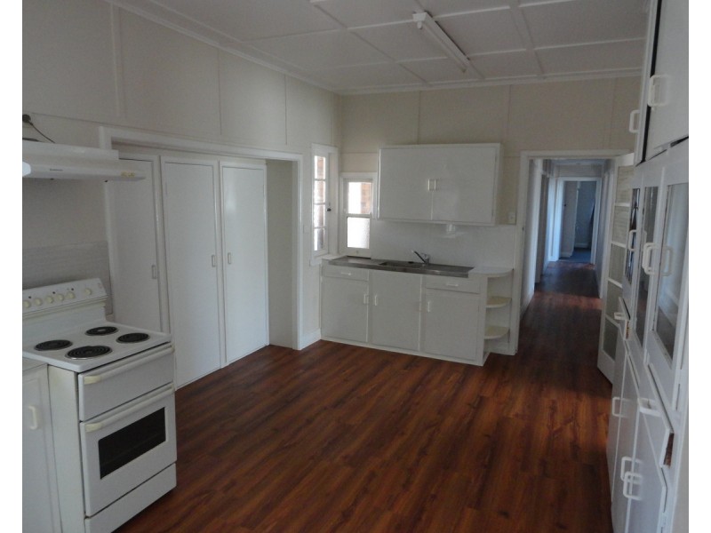 2 Perry Street, Harlaxton QLD 4350