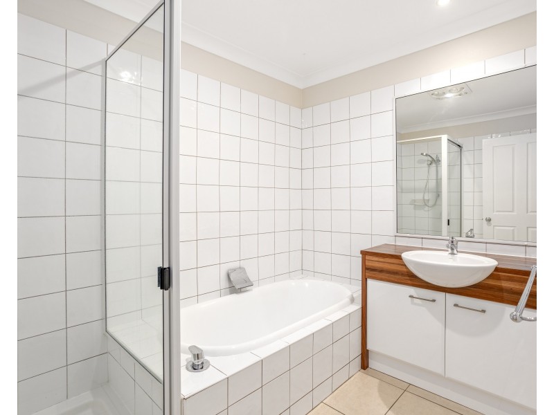 26 Hinchcliffe Drive, Kearneys Spring QLD 4350