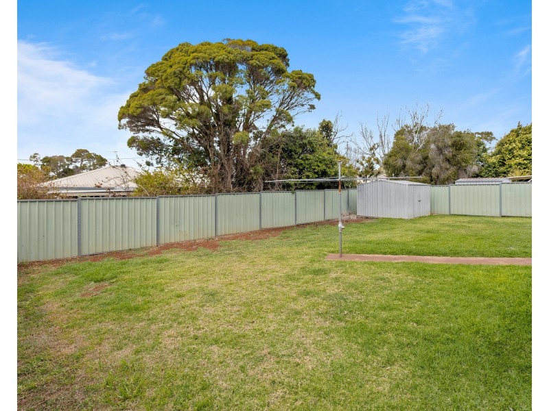 12 Broadfoot Street, Kearneys Spring QLD 4350