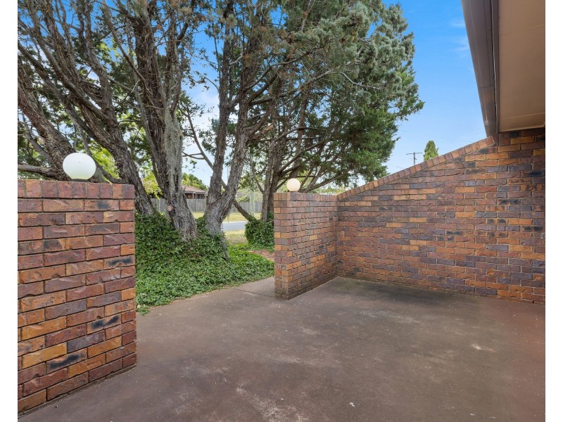 12 Broadfoot Street, Kearneys Spring QLD 4350