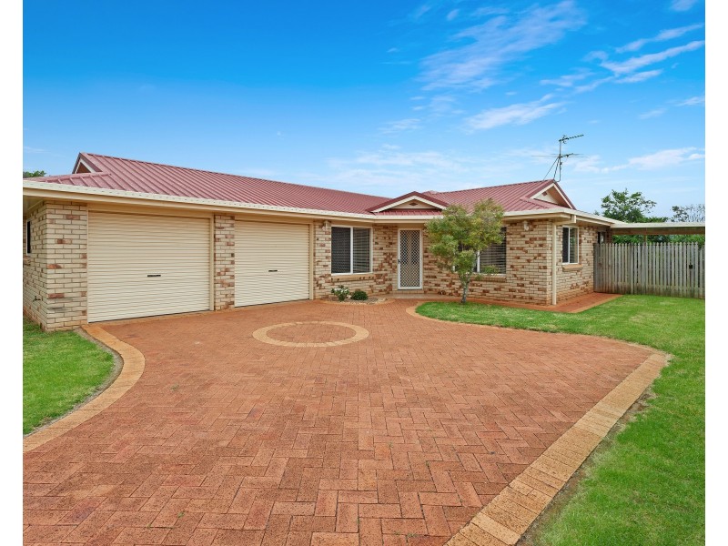 3 Glover Close, Kearneys Spring QLD 4350