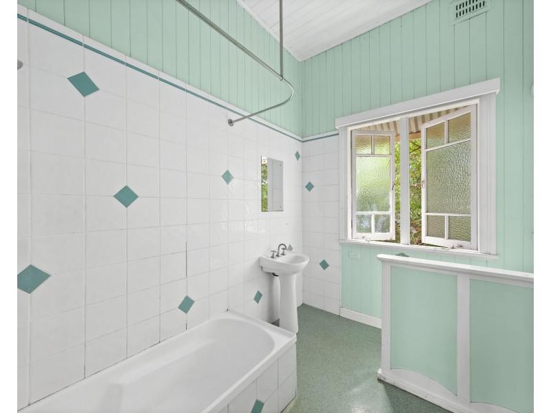 46 Eleanor Street, East Toowoomba QLD 4350