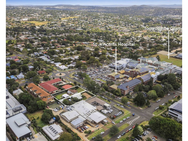 88 Curzon Street, East Toowoomba QLD 4350