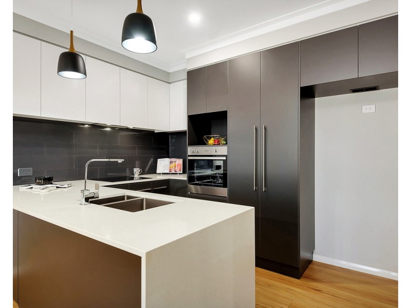 2/29 Hoey Street, Kearneys Spring QLD 4350