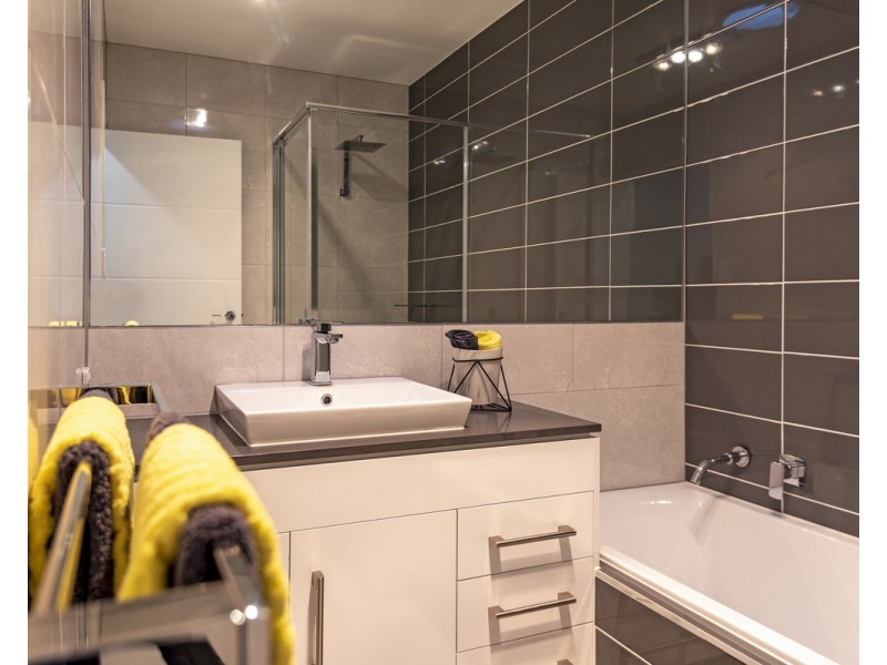 2/29 Hoey Street, Kearneys Spring QLD 4350