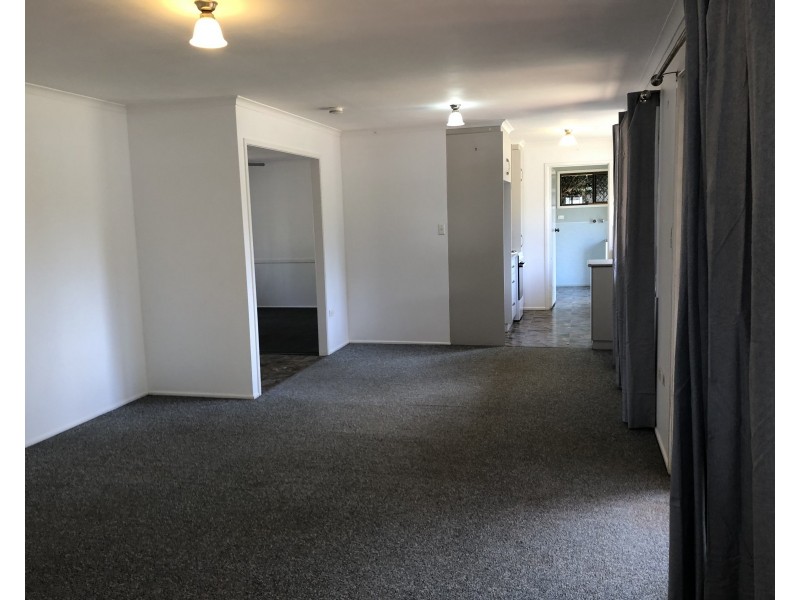 16 Melway Crescent, Harristown QLD 4350