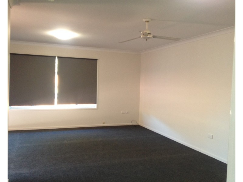 143 Curzon Street, Rangeville QLD 4350