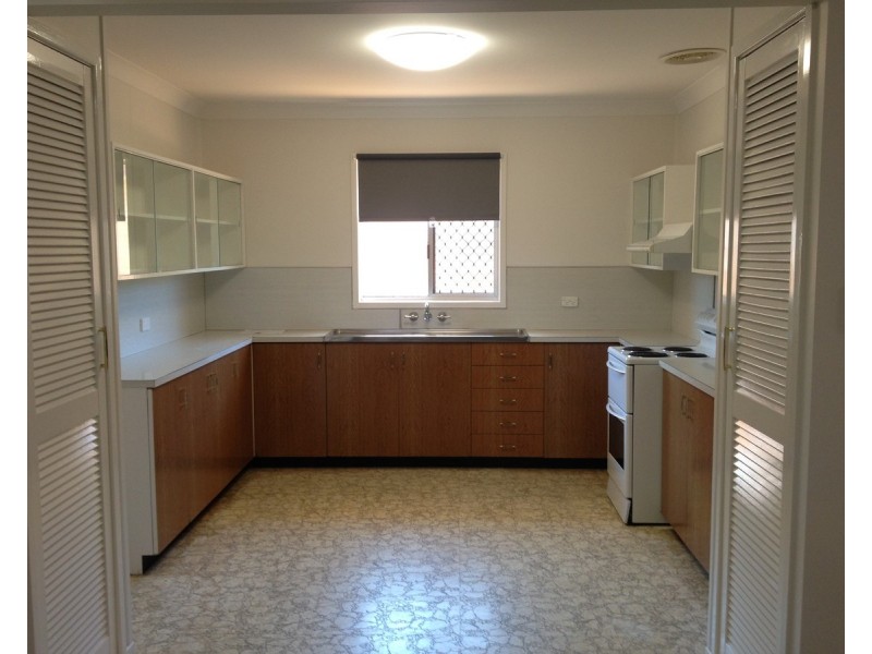 143 Curzon Street, Rangeville QLD 4350