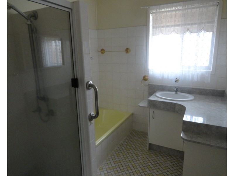 143 Curzon Street, Rangeville QLD 4350