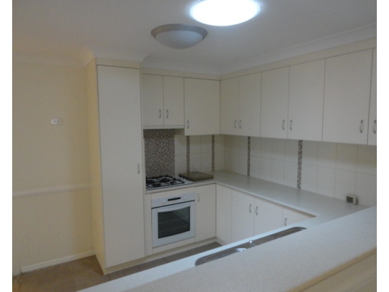 4/22A Spencer Street, Harristown QLD 4350
