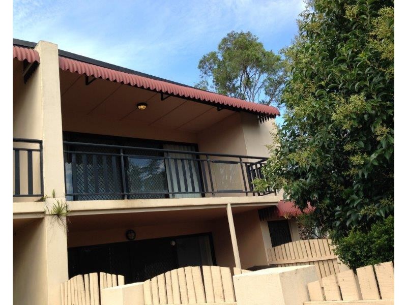 4/4 Scott Street, East Toowoomba QLD 4350