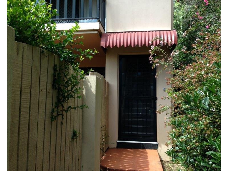 4/4 Scott Street, East Toowoomba QLD 4350