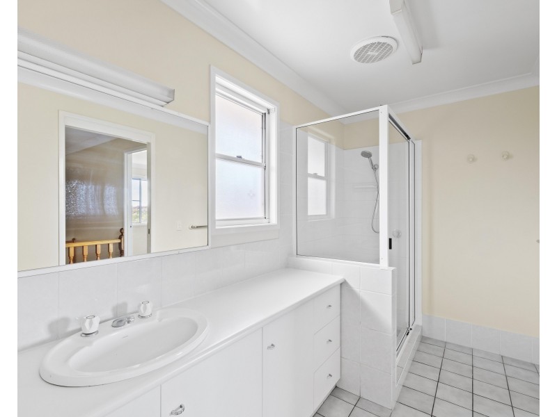 2/81 North Street, Harlaxton QLD 4350