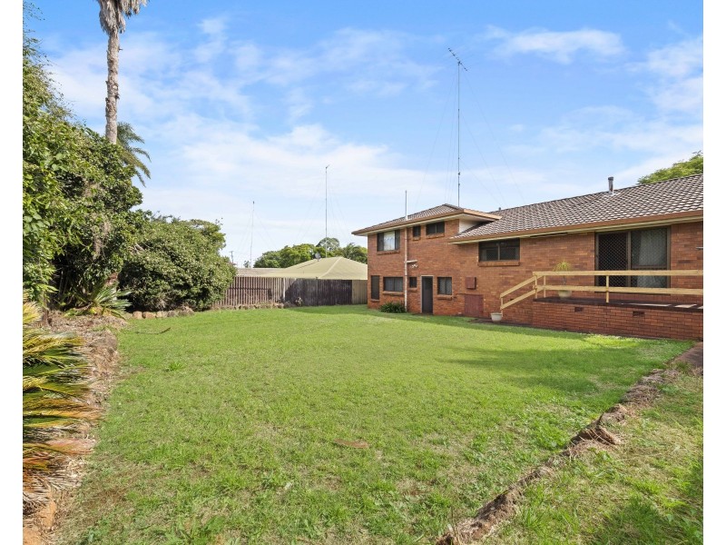 816 Ruthven Street, Kearneys Spring QLD 4350