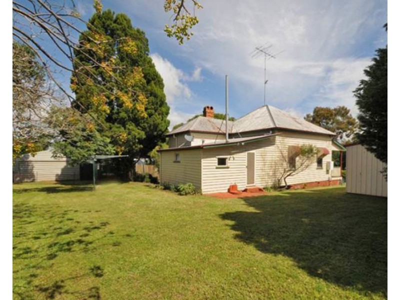 16 Kennedy Street, North Toowoomba QLD 4350