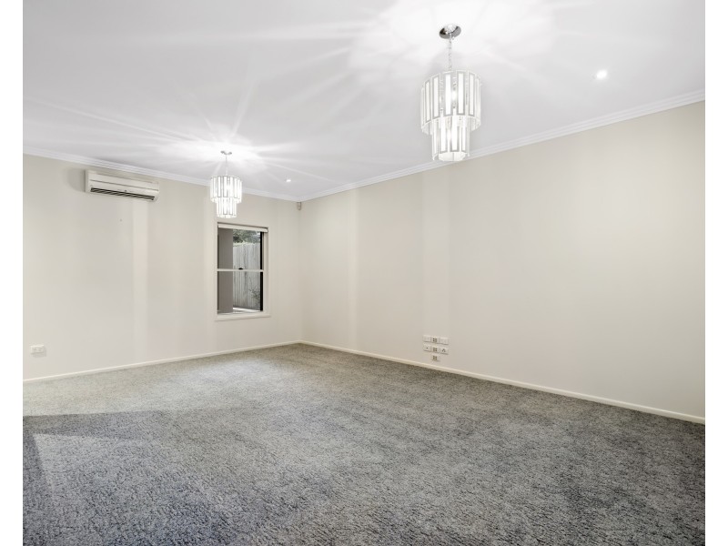 2/3 Mayes Street, East Toowoomba QLD 4350