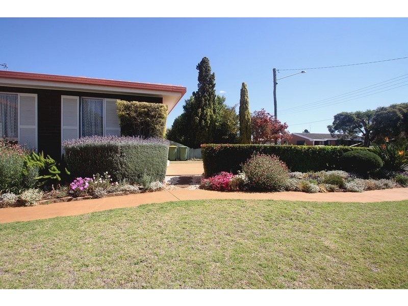 12 Dumba Street, Harristown QLD 4350