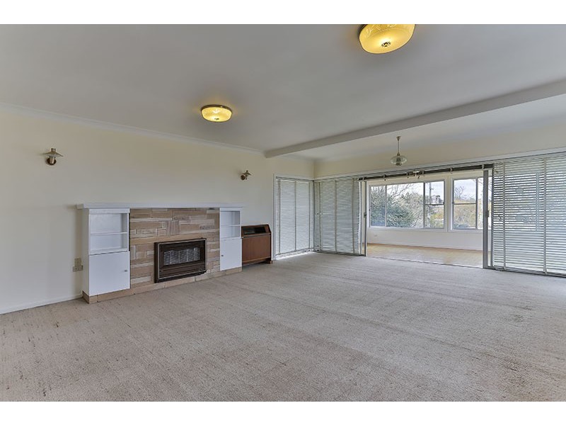 2F James Street, Rangeville QLD 4350