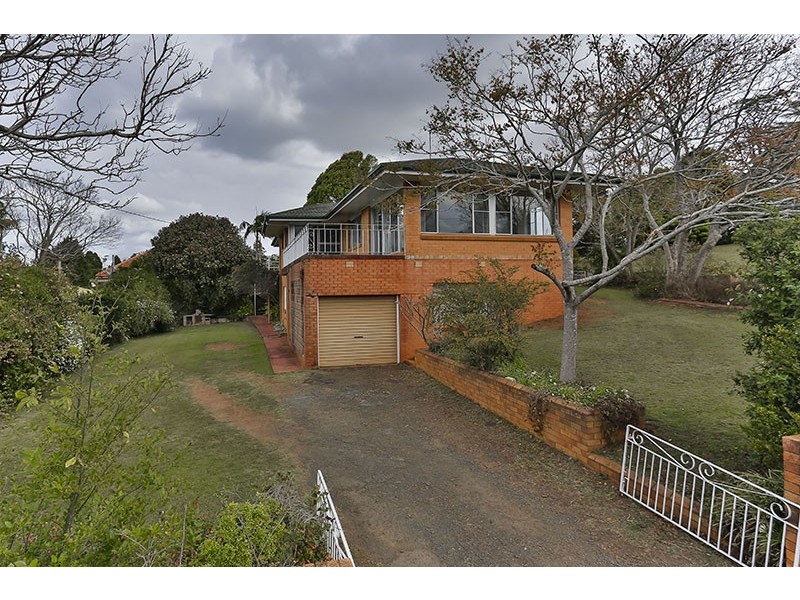 2F James Street, Rangeville QLD 4350