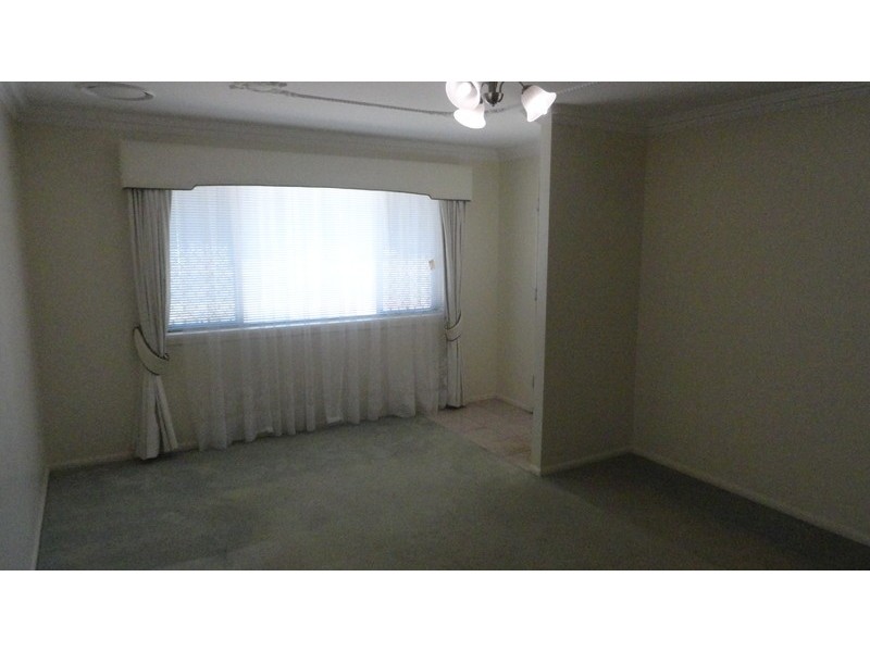 1/2 Paulene Crescent, Kearneys Spring QLD 4350