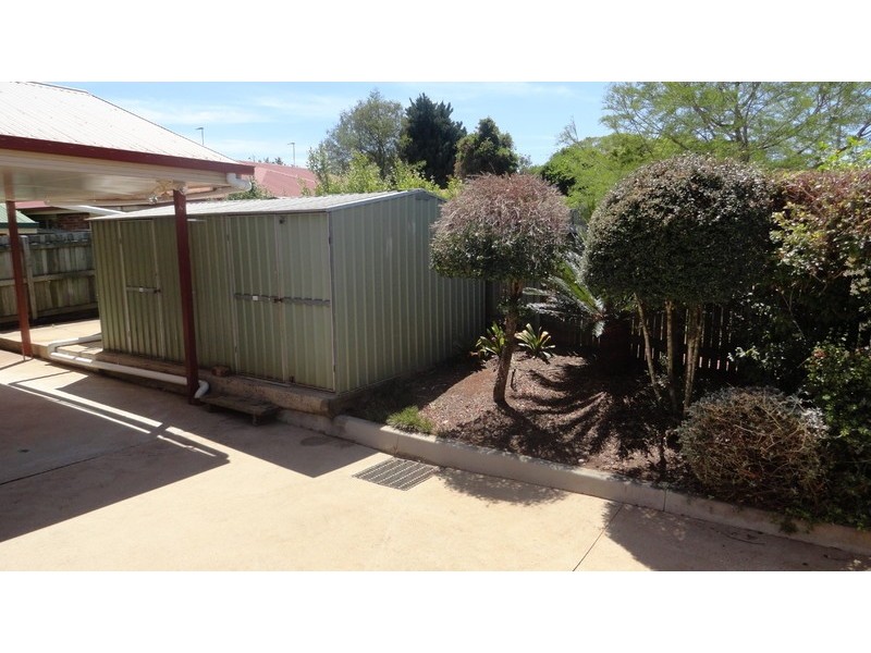 1/2 Paulene Crescent, Kearneys Spring QLD 4350
