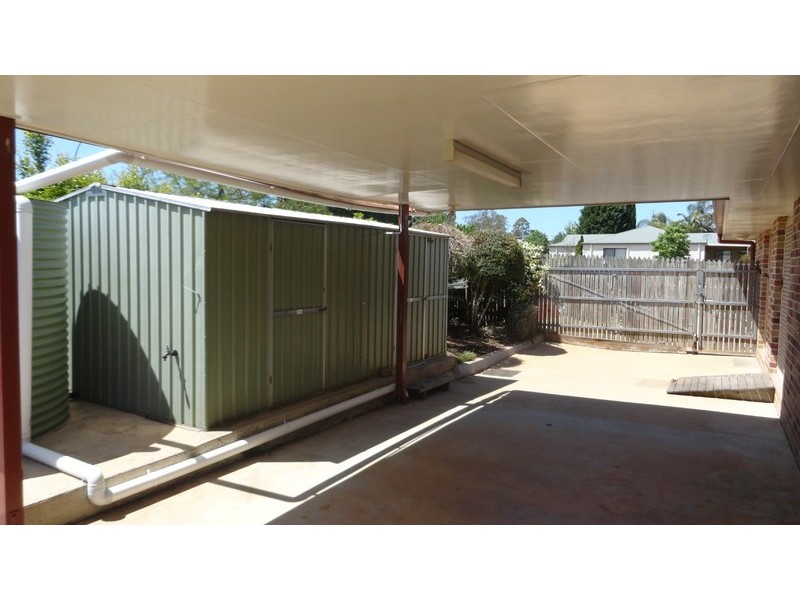 1/2 Paulene Crescent, Kearneys Spring QLD 4350