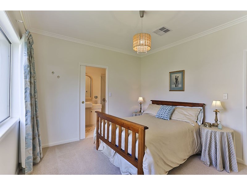 18 Colman Drive, Middle Ridge QLD 4350